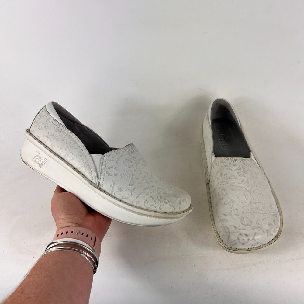 Alegria Debra size 10 white leather morning glory slip on floral embossed clogs